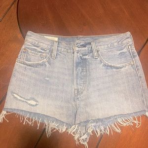 Levi’s womens shorts size 26
